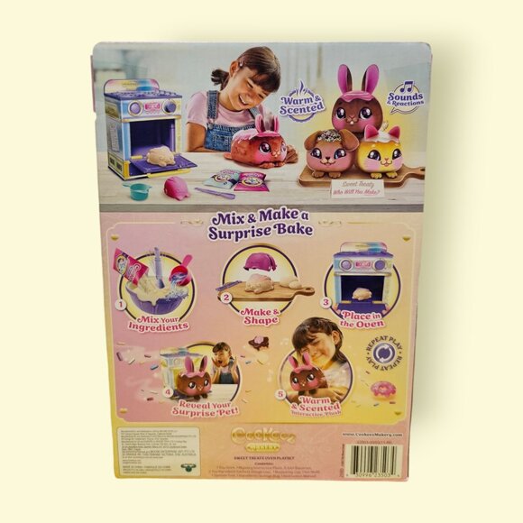 Cookeez Makery Sweet Treatz Oven Playset (Target Exclusive) - Picture 4 of 6